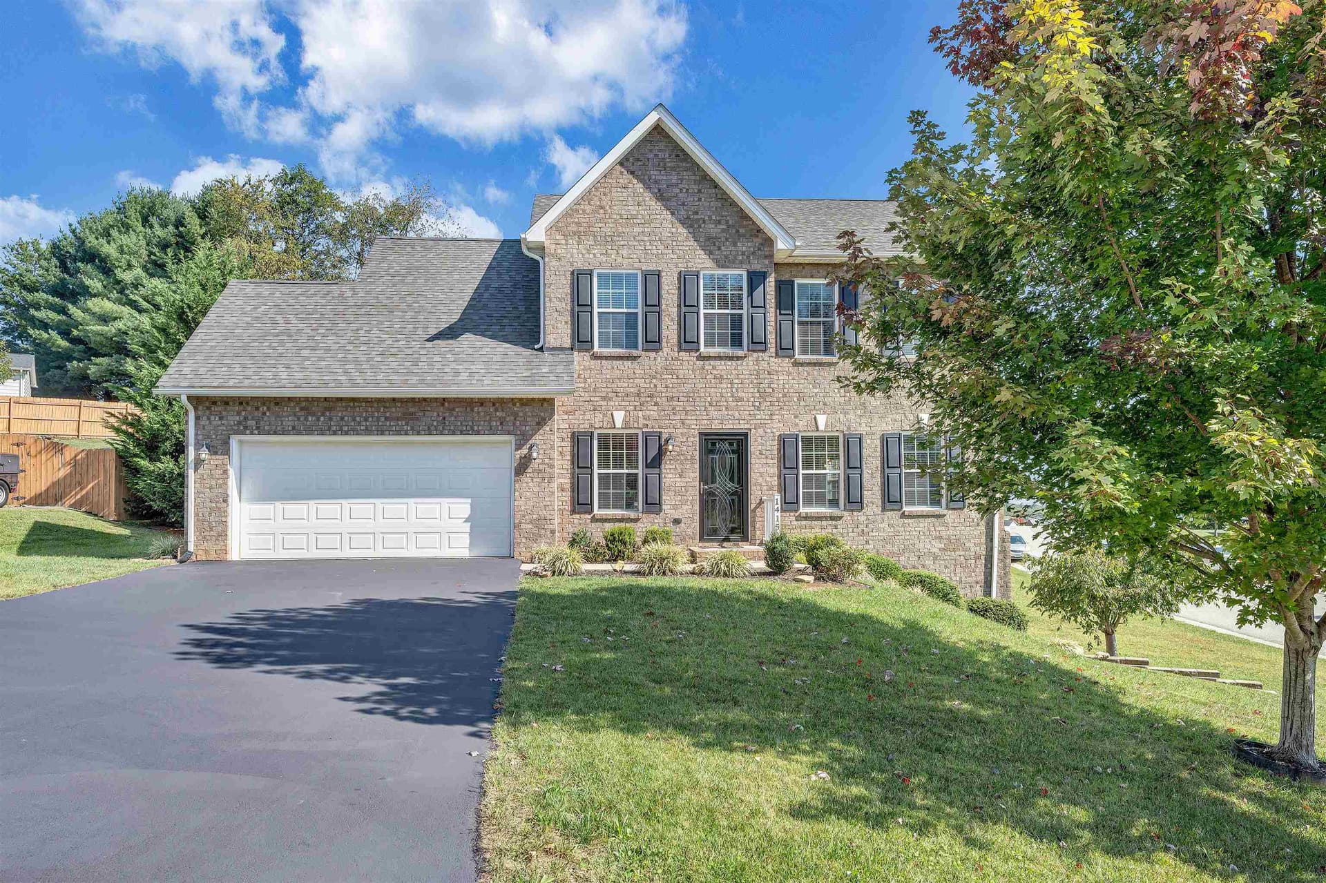 1415 Kensington Way, Christiansburg, VA, photo 1 of 40