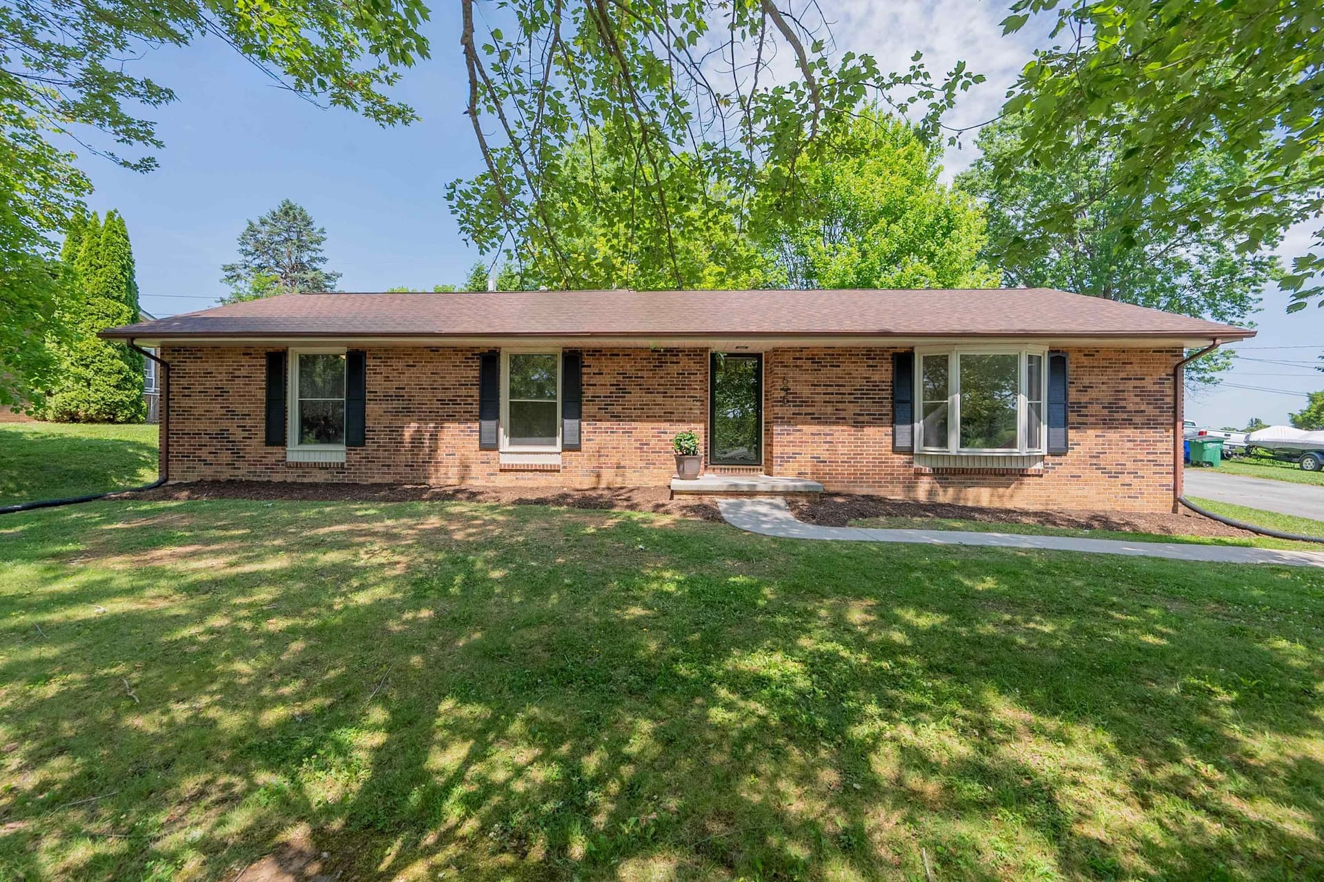 695 Carson Drive, Christiansburg, VA, photo 1 of 37