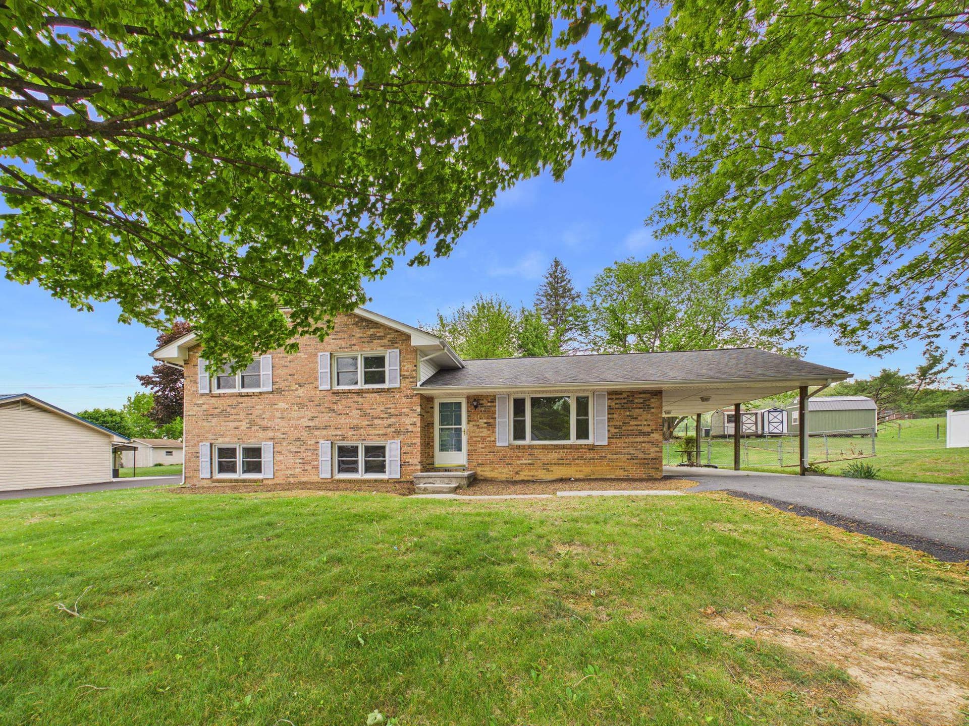 405 Maple Drive SE, Christiansburg, VA, photo 1 of 37
