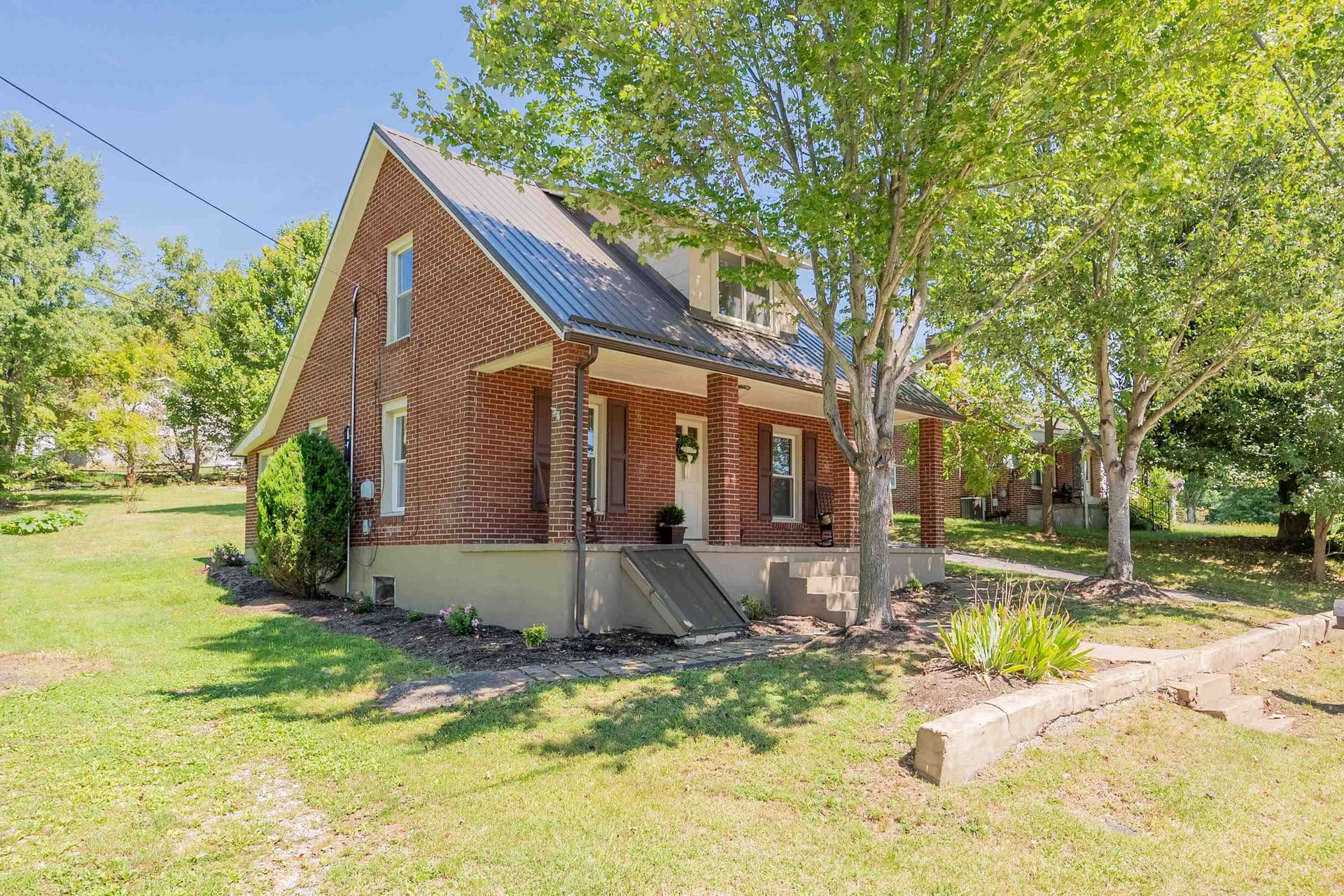 770 Montgomery Street, Christiansburg, VA, photo 1 of 40