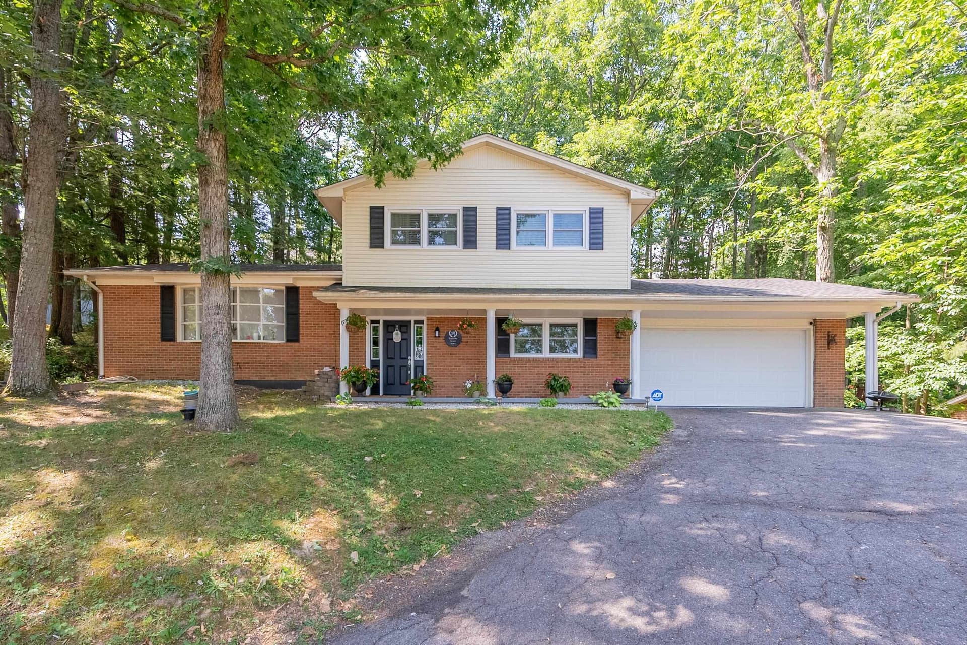 1265 Chestnut Drive, Christiansburg, VA, photo 1 of 40