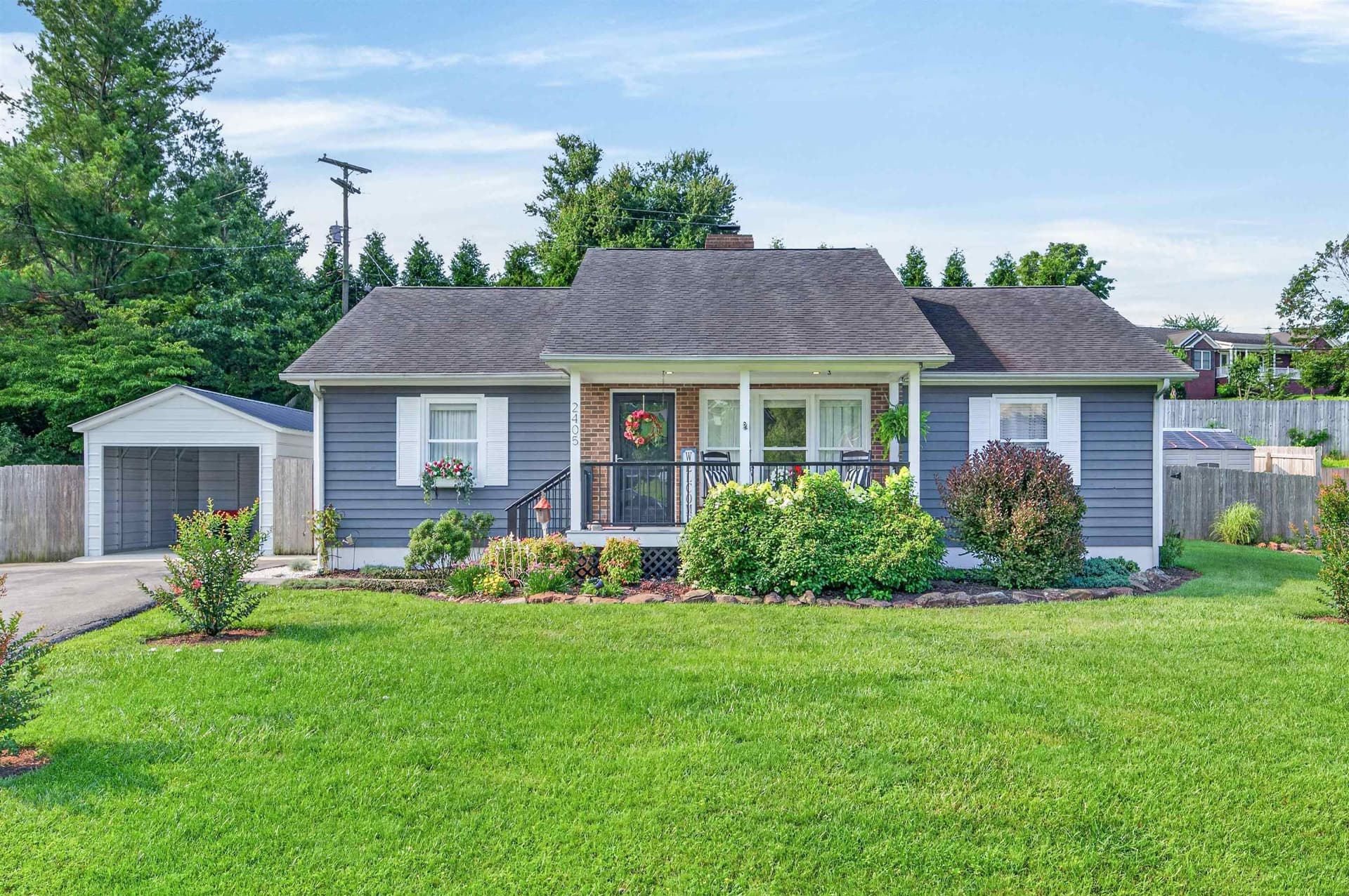 2405 Glade Drive SE, Christiansburg, VA, photo 1 of 40