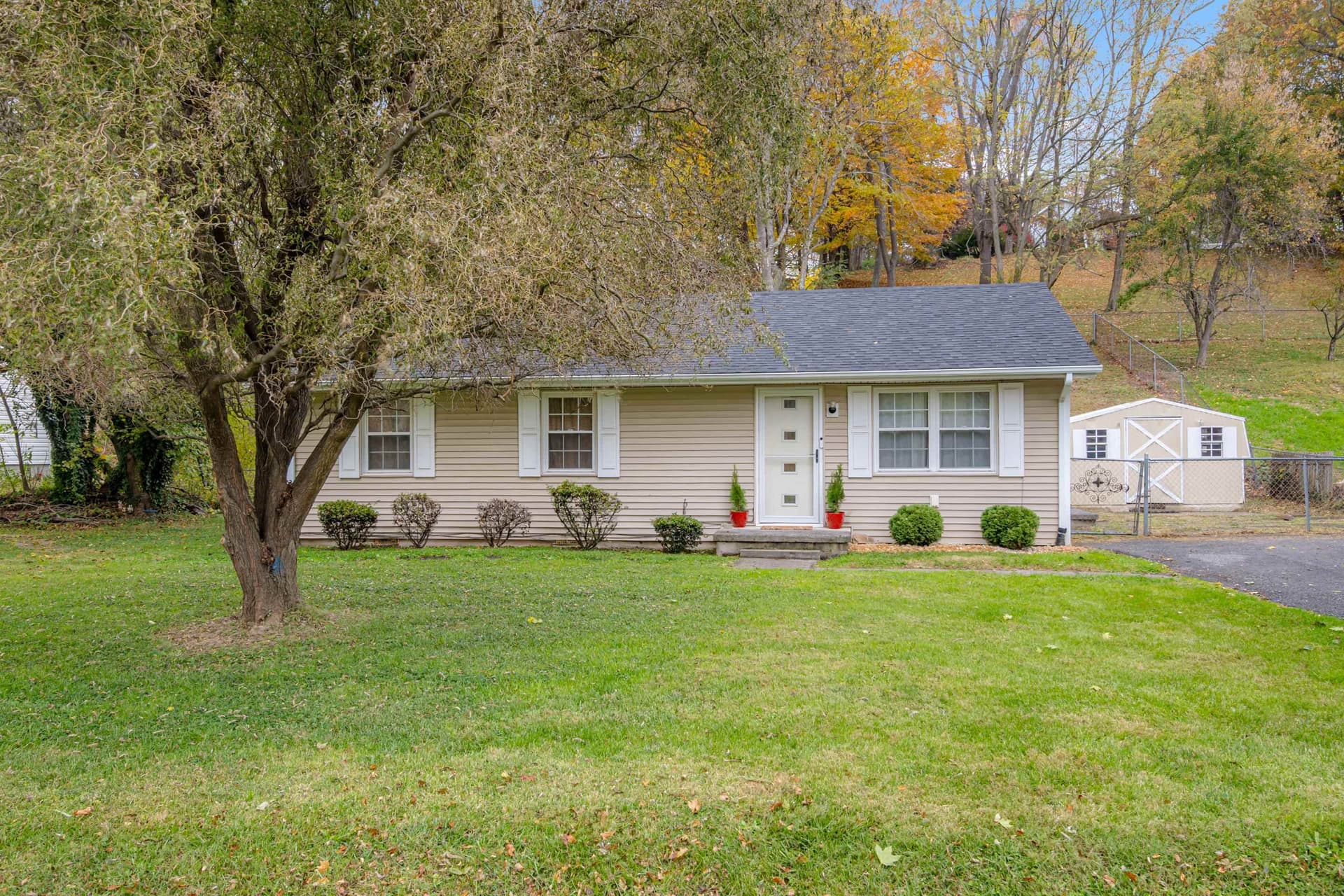 460 Chrisman Street, Christiansburg, VA, photo 1 of 30