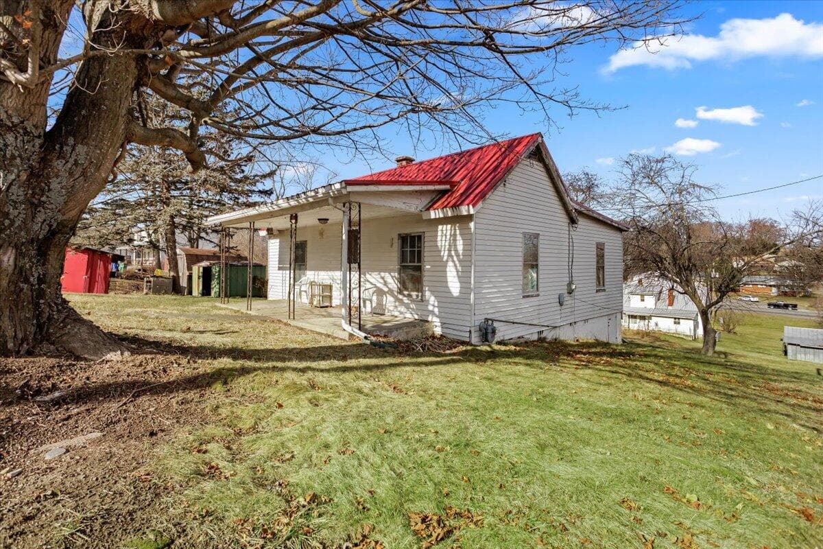 1275 Mahone Street, Christiansburg, VA, photo 1 of 1