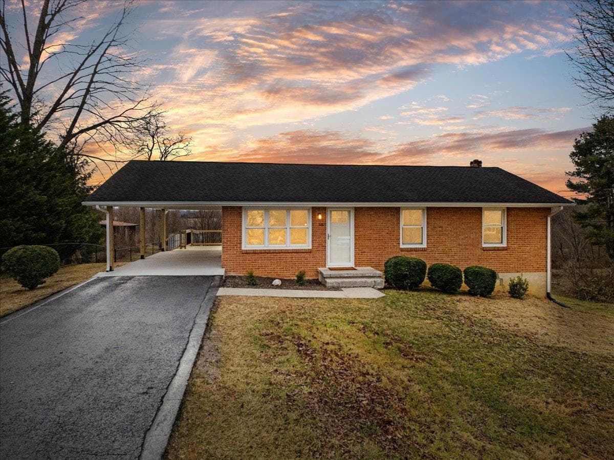 326 Rolling Hills Drive, Christiansburg, VA, photo 1 of 40