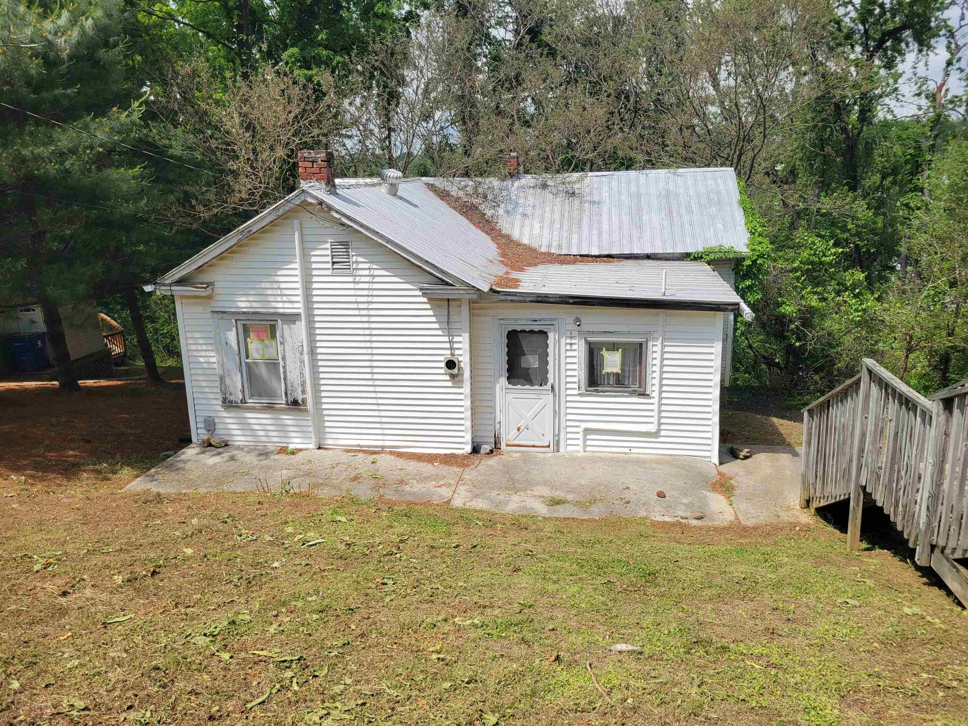 570 Schaeffer Drive, Christiansburg, VA, photo 1 of 24
