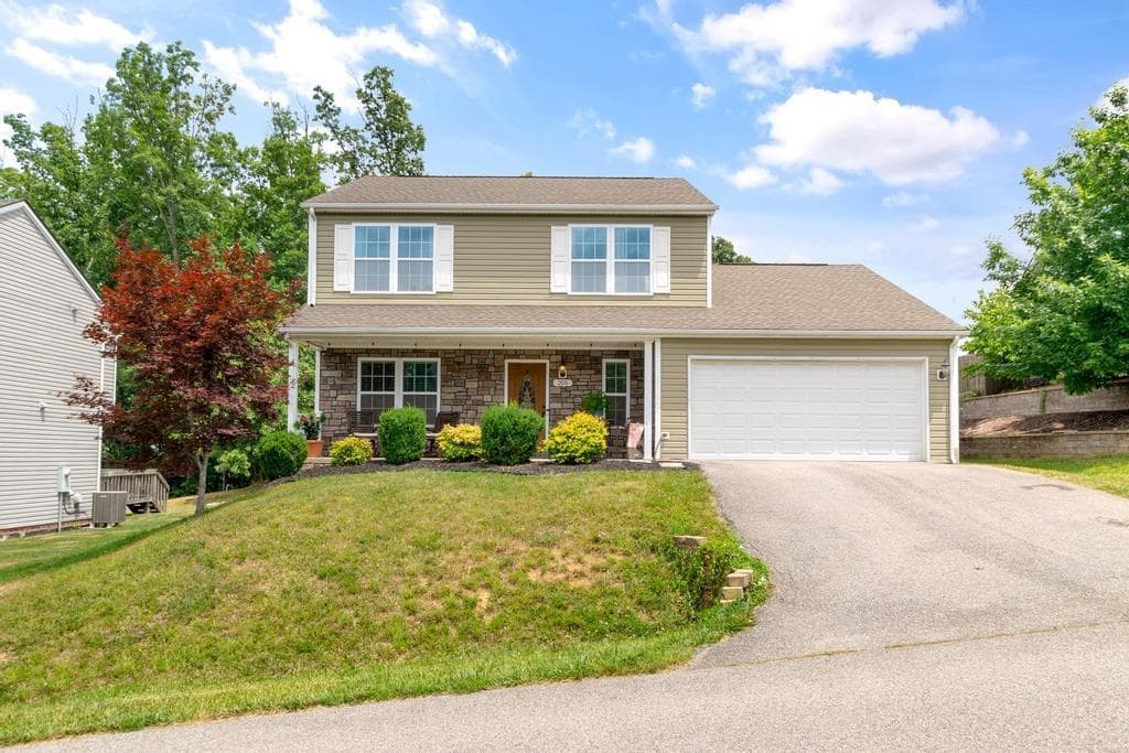 205 Robin Hood Drive, Christiansburg, VA, photo 1 of 40