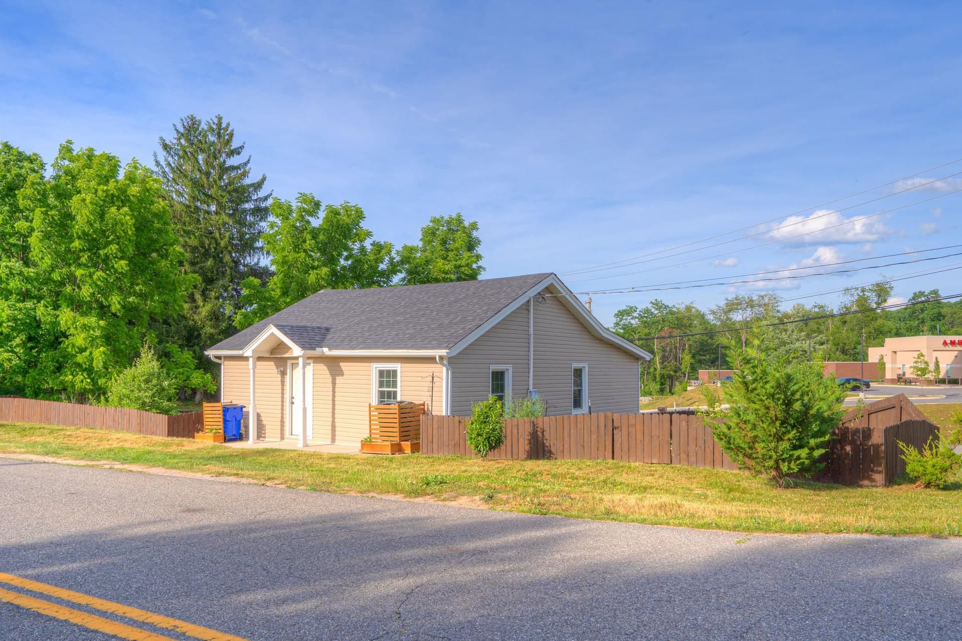 1215 Moose Drive, Christiansburg, VA, photo 1 of 28