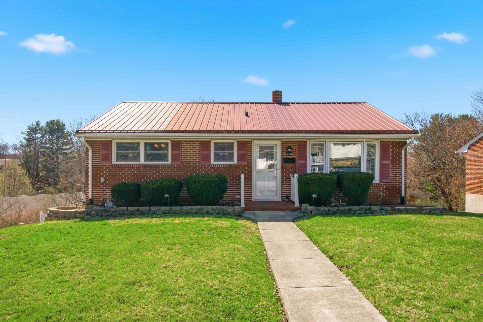 205 Roundhill Drive, Christiansburg