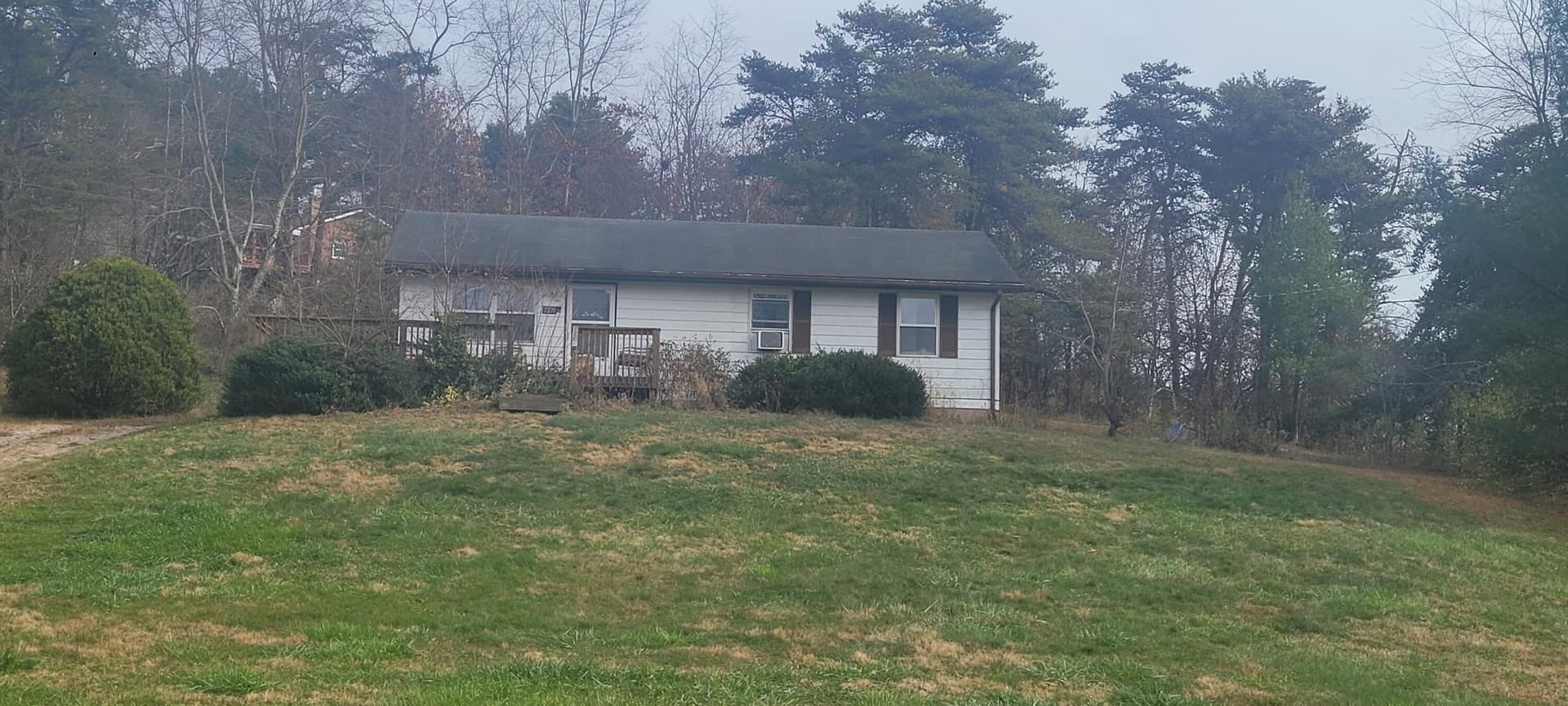2221 Poff Ct, Christiansburg, VA, photo 1 of 10