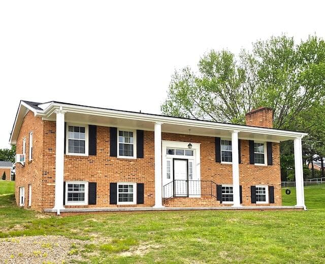 290 Briarwood Drive, Christiansburg, VA, photo 1 of 32