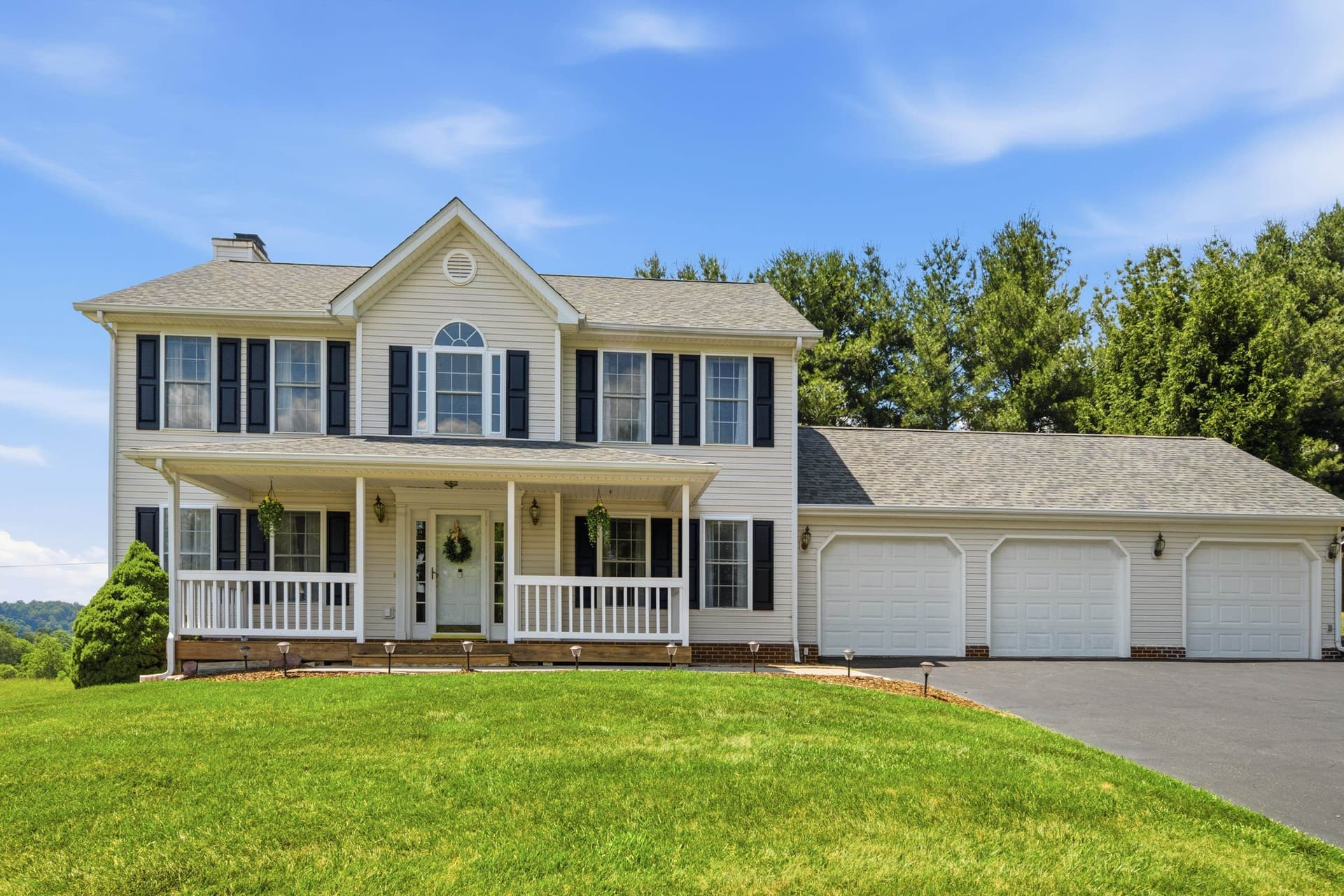 55 Sapphire Avenue, Christiansburg, VA, photo 1 of 40