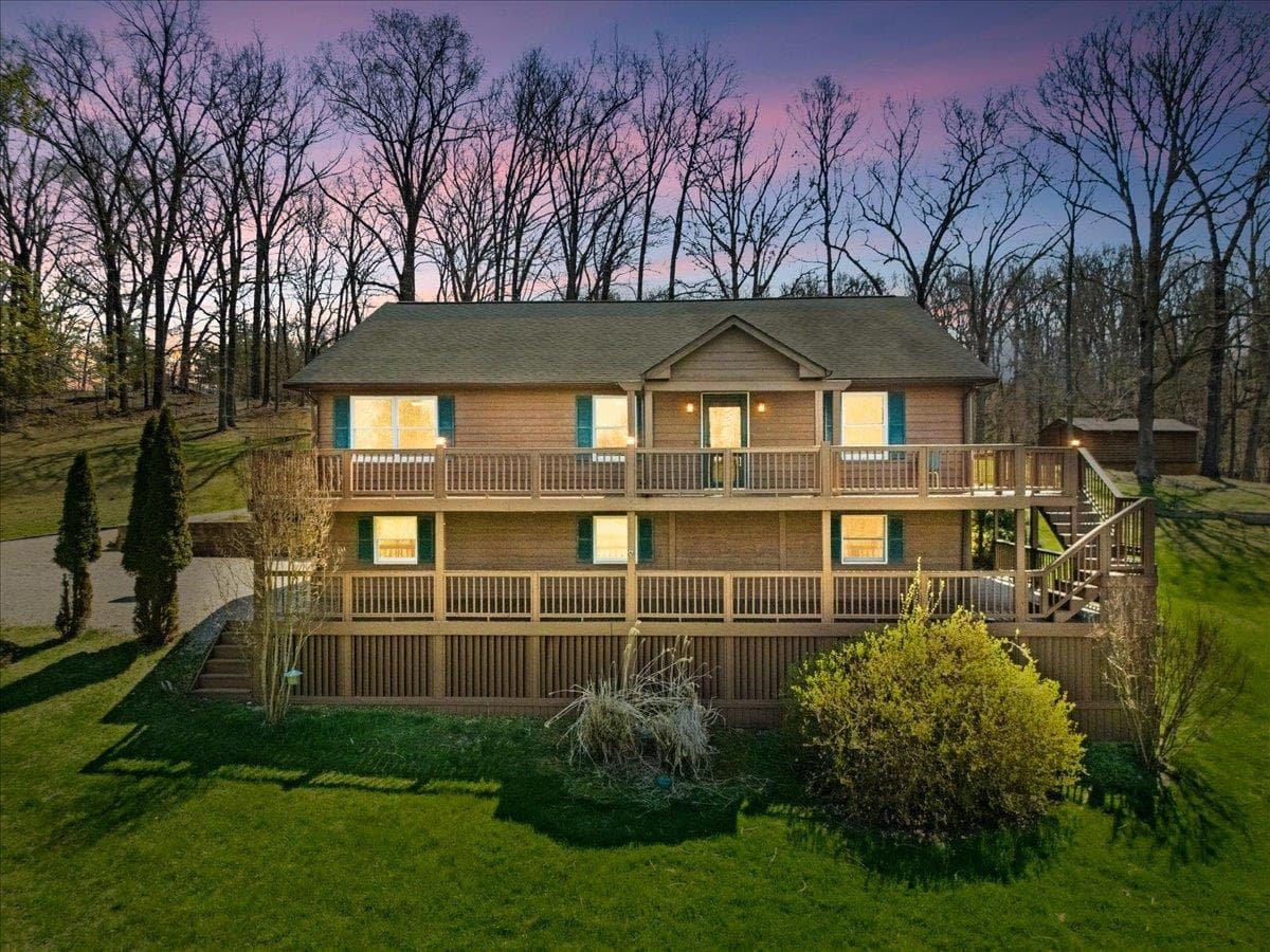 4660 Blue Heron Drive, Christiansburg, VA, photo 1 of 40