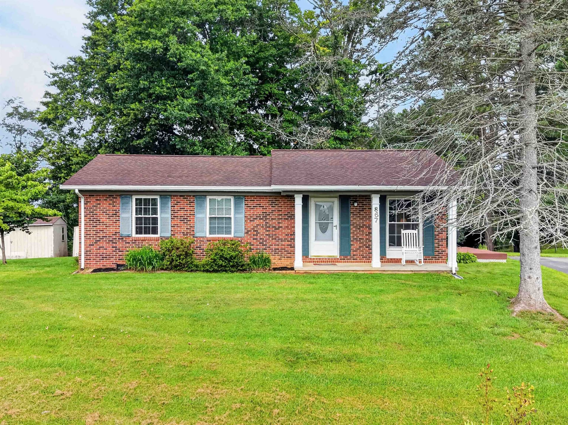 867 Switchback Road, Christiansburg, VA, photo 1 of 40