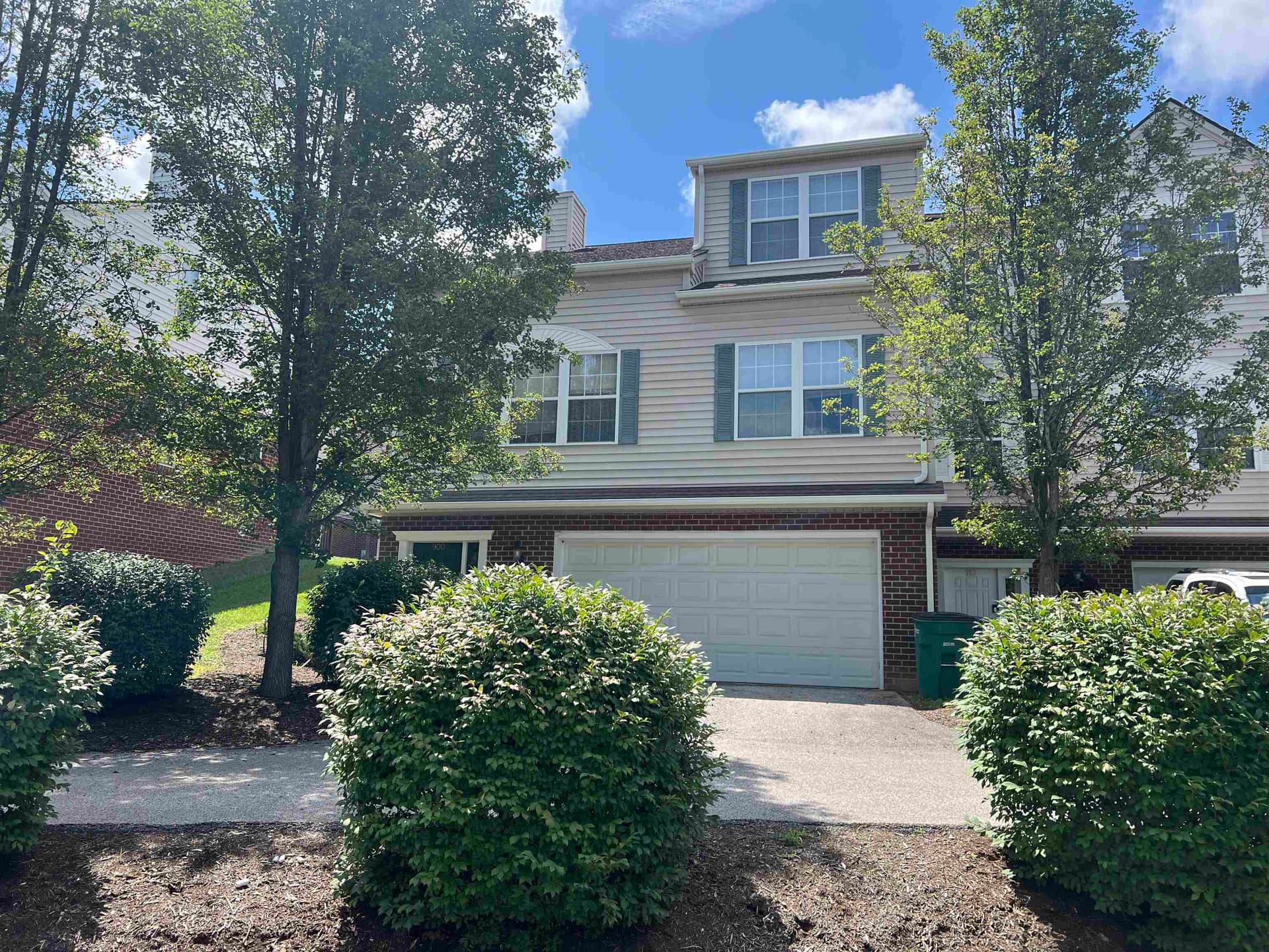 900 Oaktree Boulevard, Christiansburg, VA, photo 1 of 1
