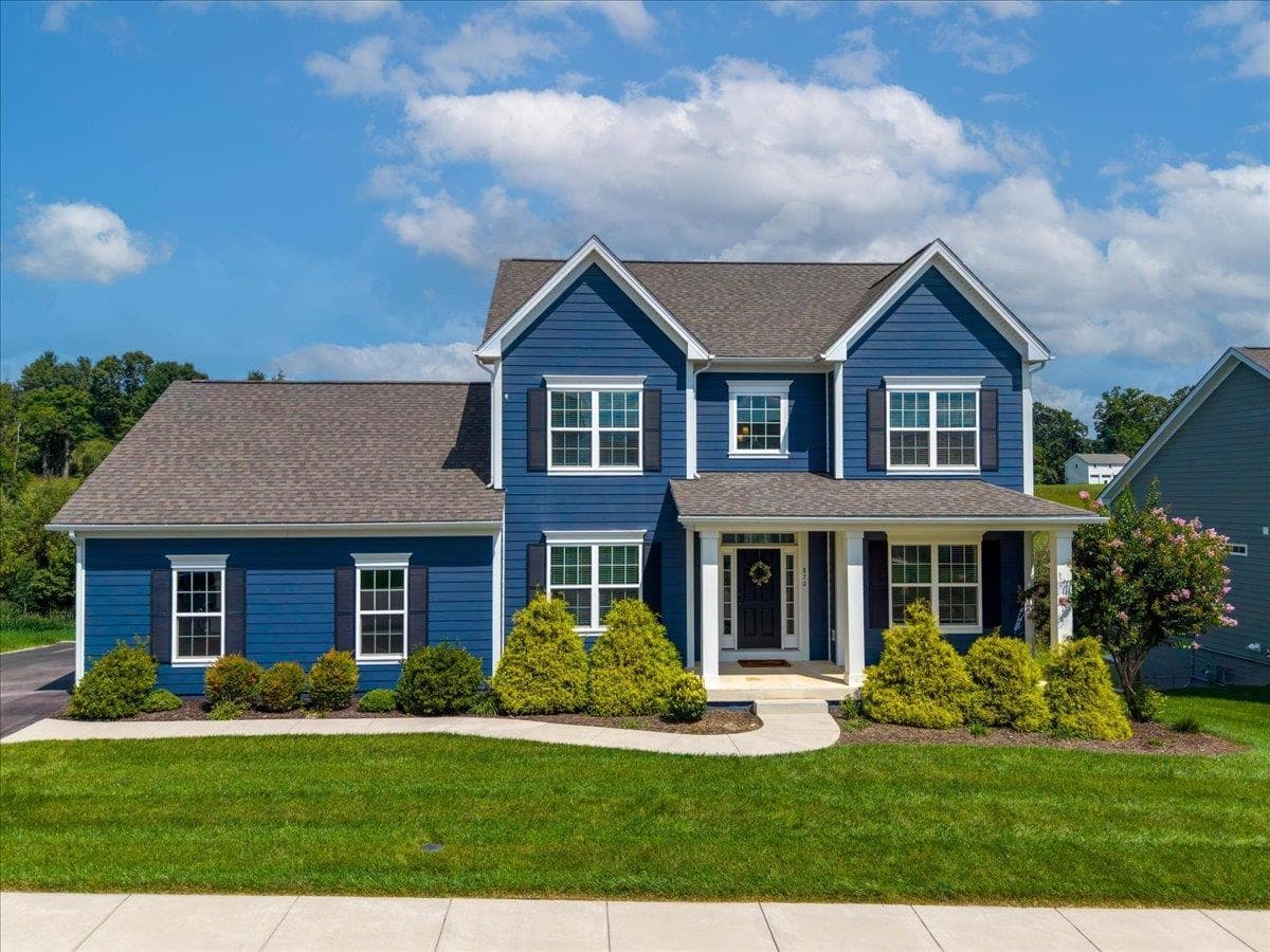 870 Jefferson Circle, Christiansburg, VA, photo 1 of 40
