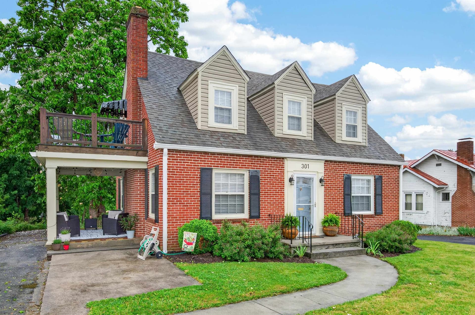 301 S Franklin Street, Christiansburg, VA, photo 1 of 35
