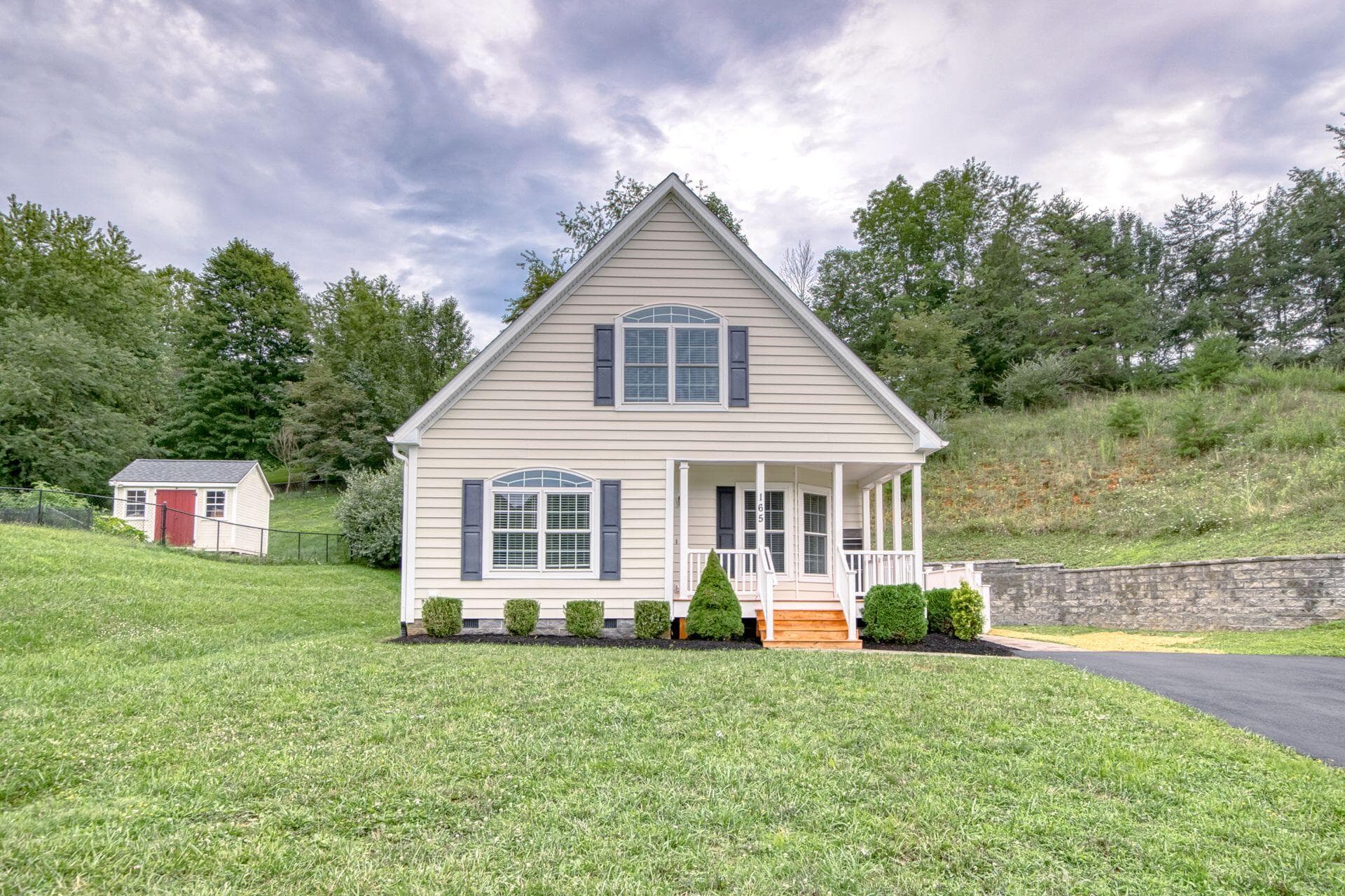 165 John Lemley Ln, Christiansburg, VA, photo 1 of 26
