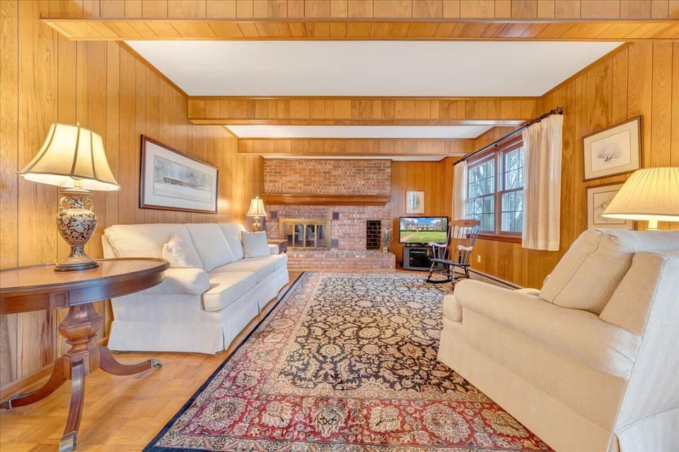 570 Summitridge Rd SW, photo 16 of 36
