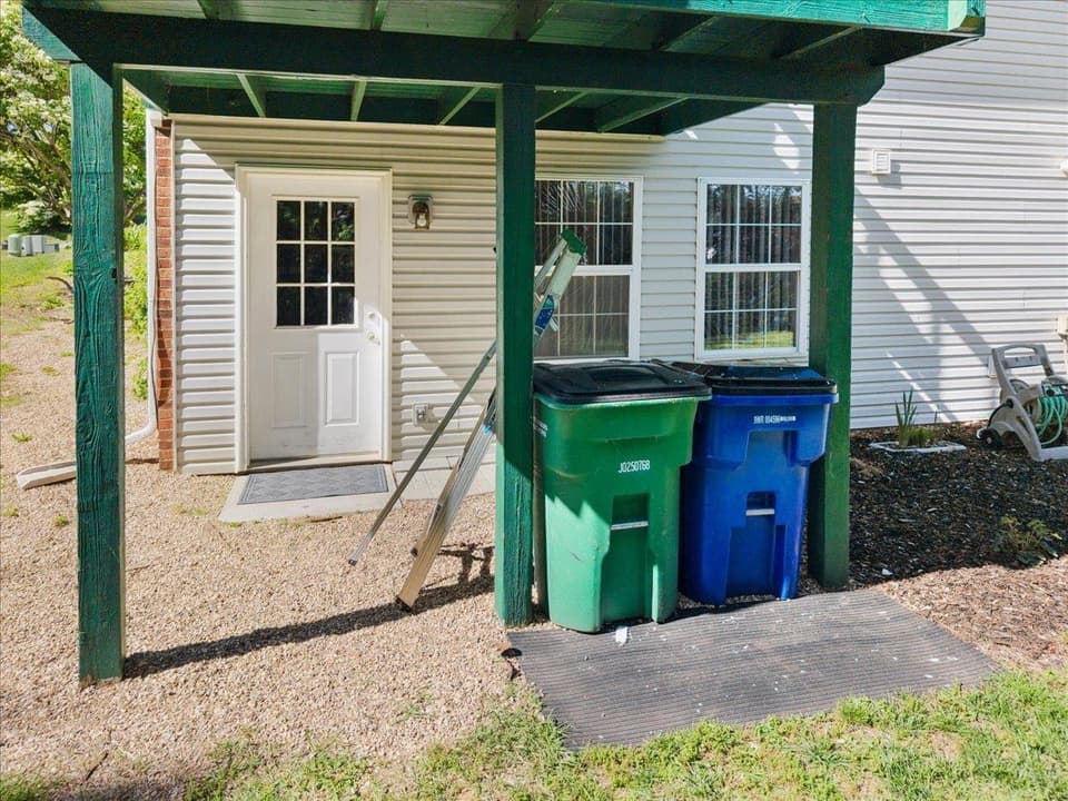 650 Warren Court, photo 38 of 40