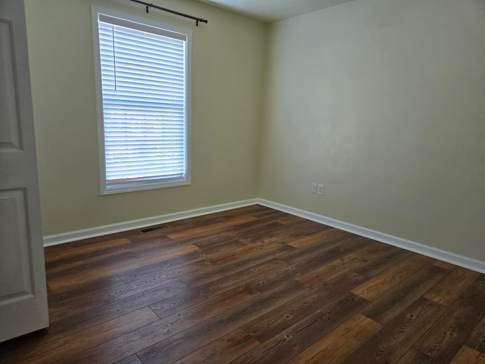 440 Windsor Dr, photo 23 of 33