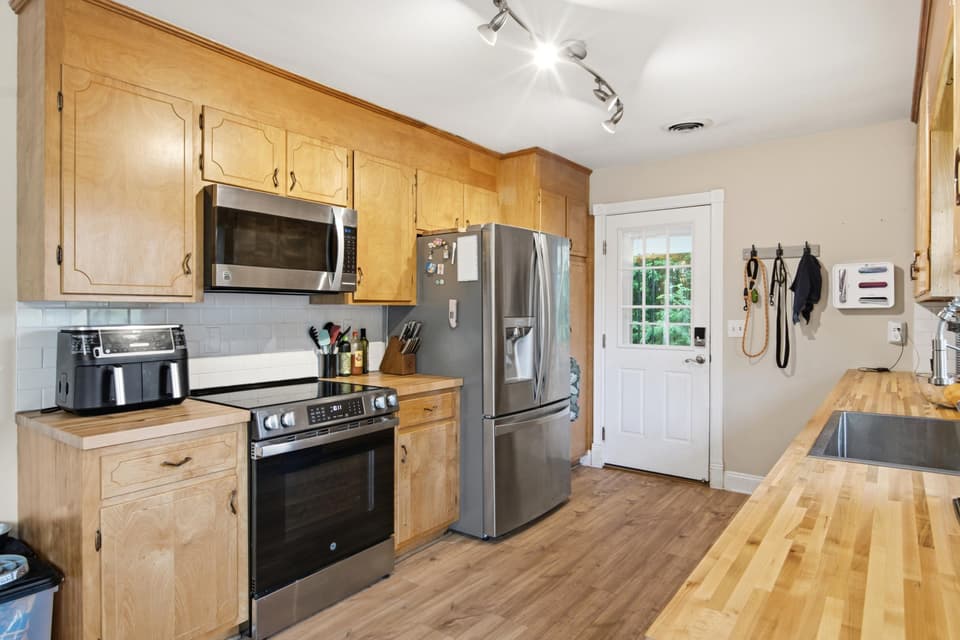 75 Walnut Drive NW, photo 11 of 40