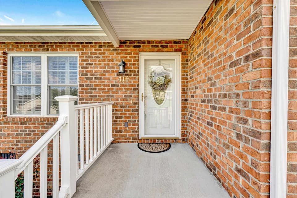 416 Miller Street, photo 4 of 40