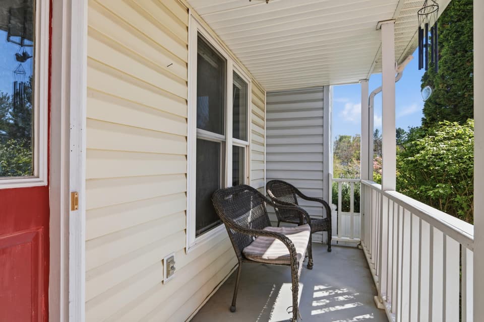 130 Warren Street, photo 3 of 40