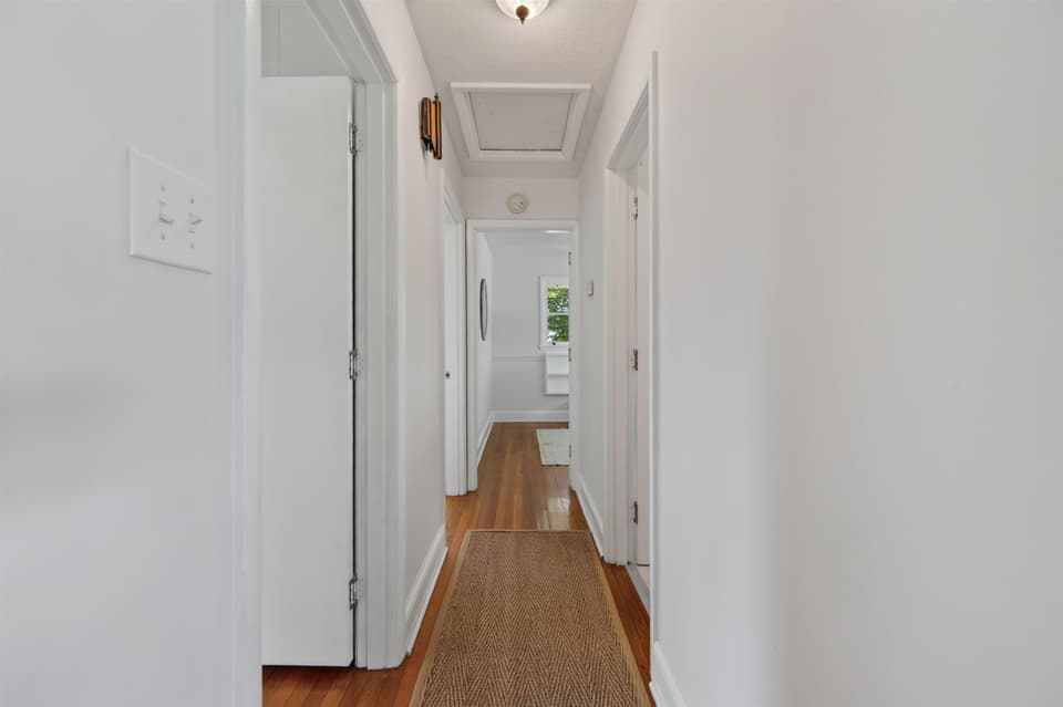 107 Roseland Drive, photo 28 of 40