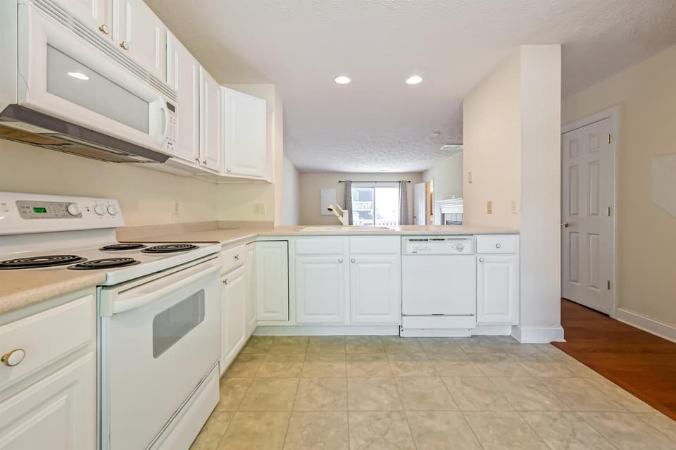 120 Blue Leaf Drive, photo 13 of 40