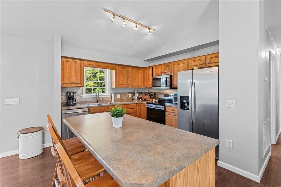 740 Independence Boulevard, photo 12 of 40