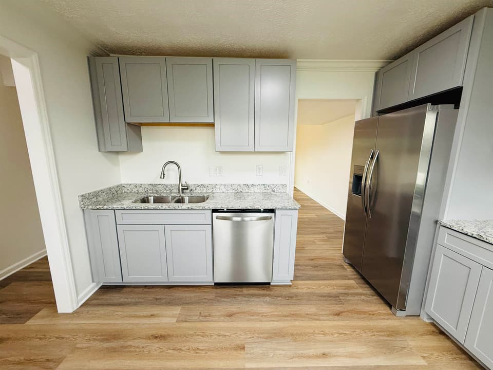 660 Cambria Street NW, photo 3 of 27
