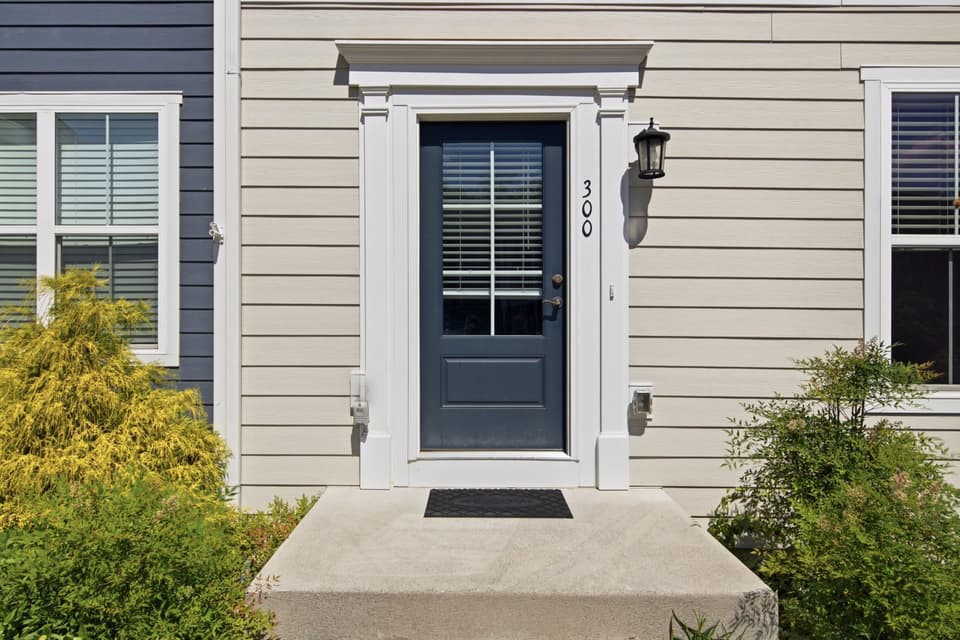 300 Hamilton Avenue NW, photo 3 of 40