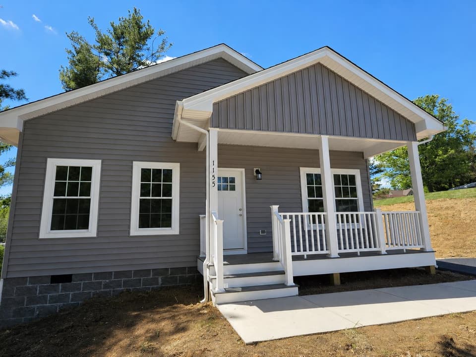 1155 Plum Street, photo 2 of 34