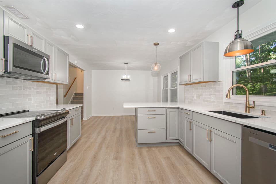 300 Arrowhead Trail, photo 17 of 39