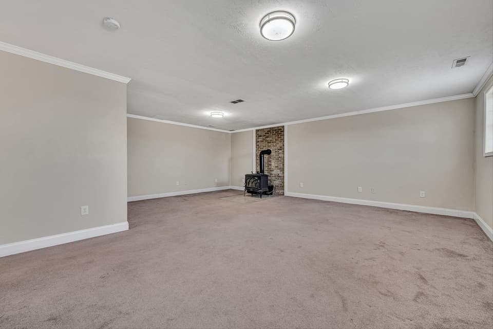 385 Tanglewood Drive SE, photo 22 of 40