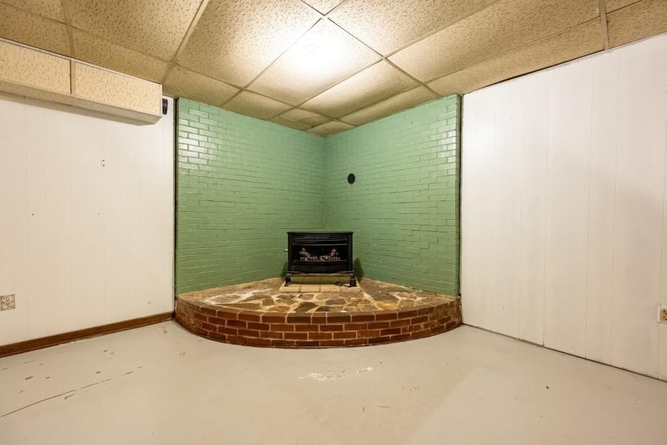 1045 Brown Street, photo 36 of 40