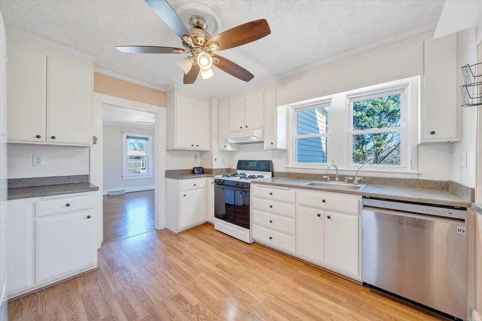 505 Republic Road, photo 12 of 40