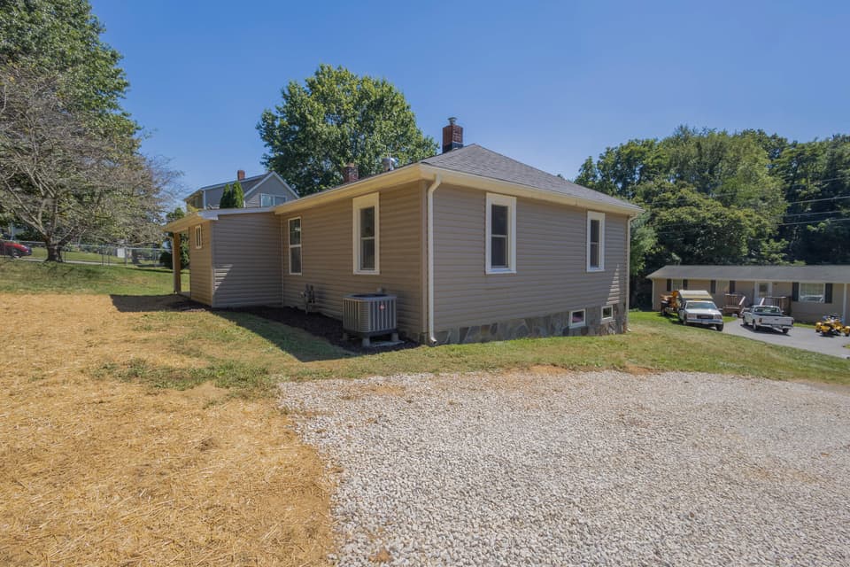 630 School Lane, photo 30 of 33