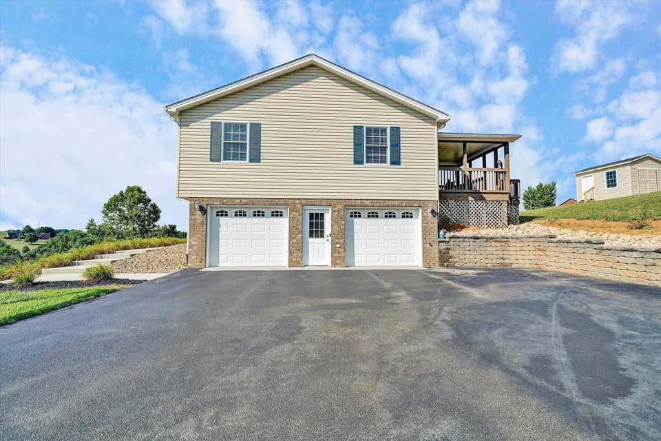 540 Harkrader Street, photo 31 of 35