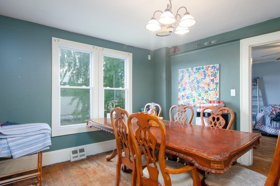 855 E Main St, photo 10 of 35