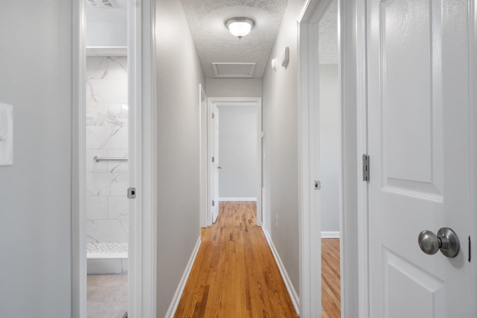 445 Rainbow Street, photo 13 of 31