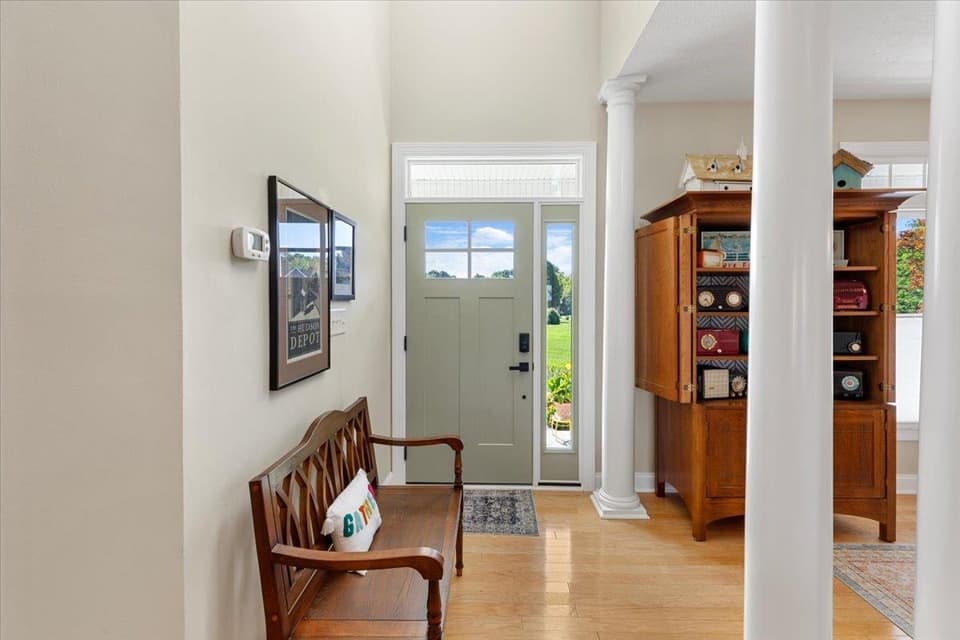 2120 Knoll Crest Drive, photo 10 of 40