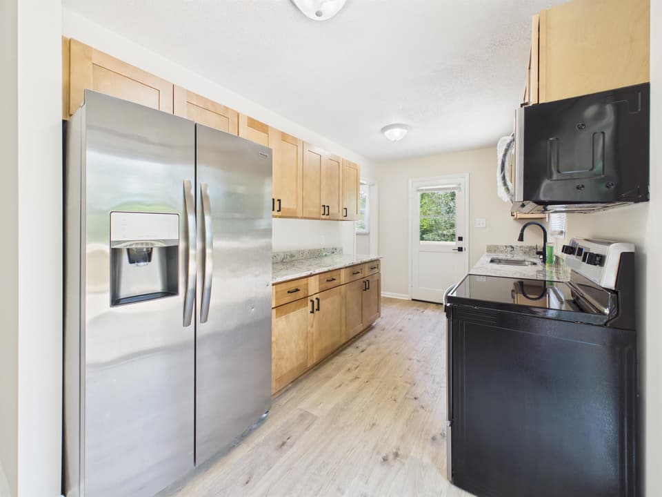 966 Magnolia Lane, photo 17 of 40