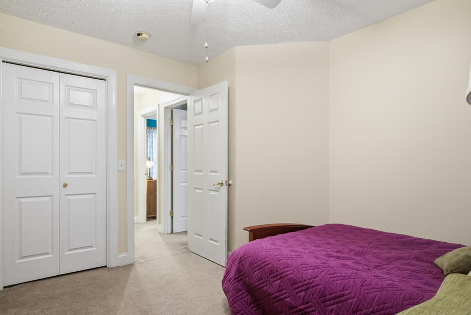 585 Silver Leaf Drive, photo 26 of 39