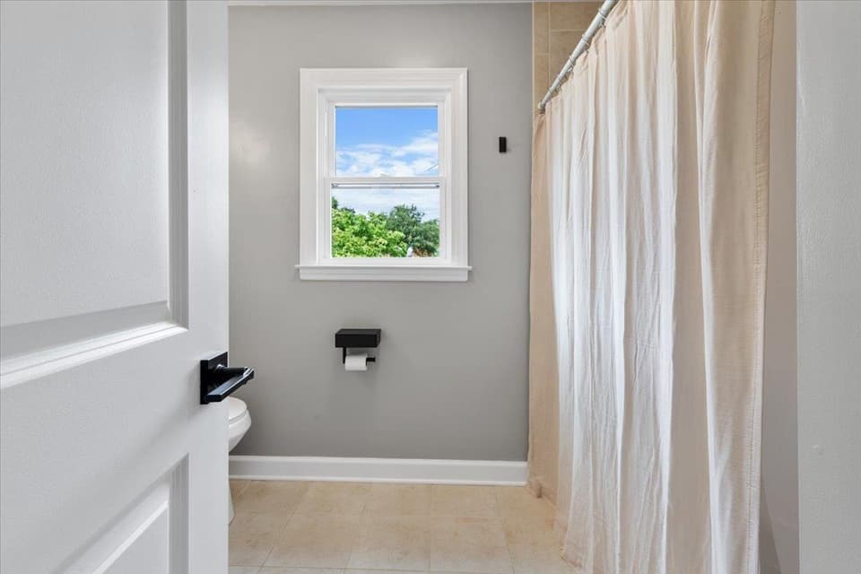 950 McHenry Avenue, photo 24 of 40