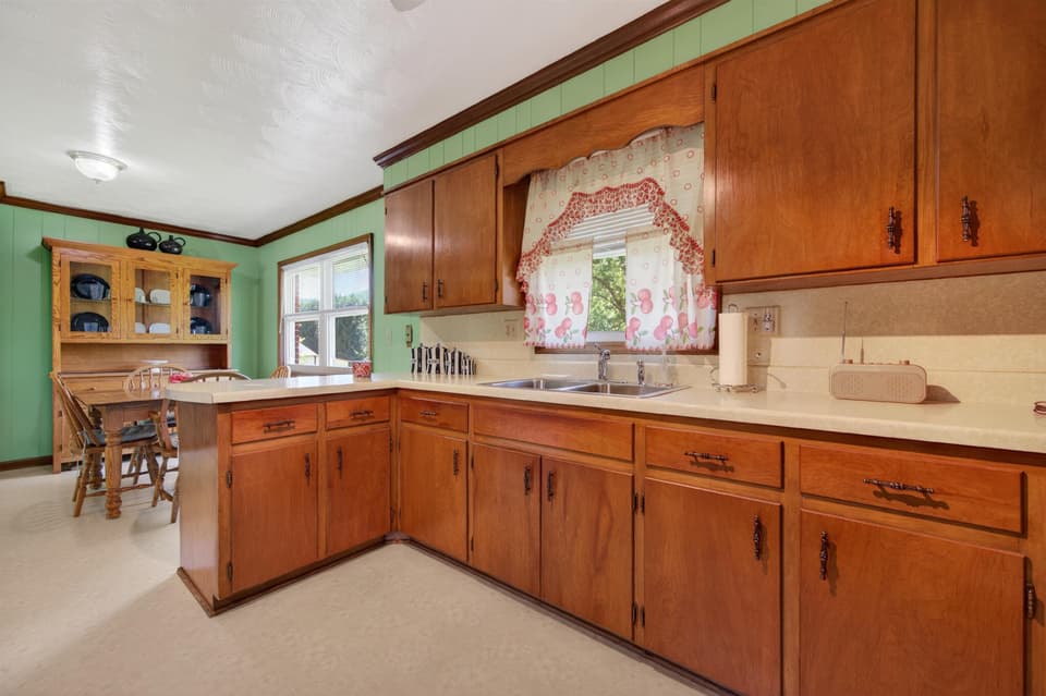 1761 North Fork Road, photo 13 of 40