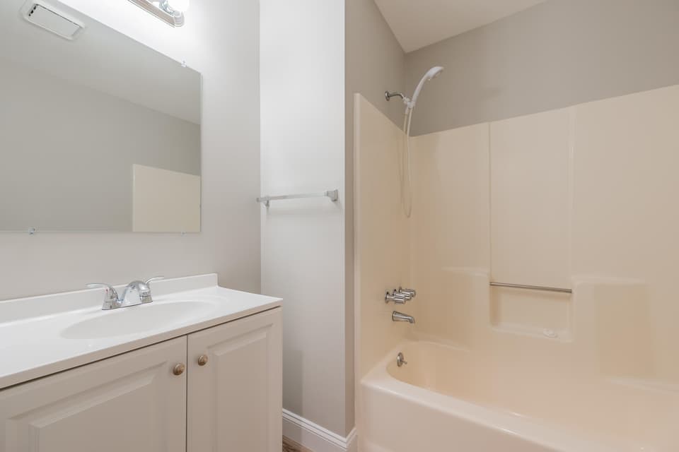 230 Pelham Lane, photo 38 of 40