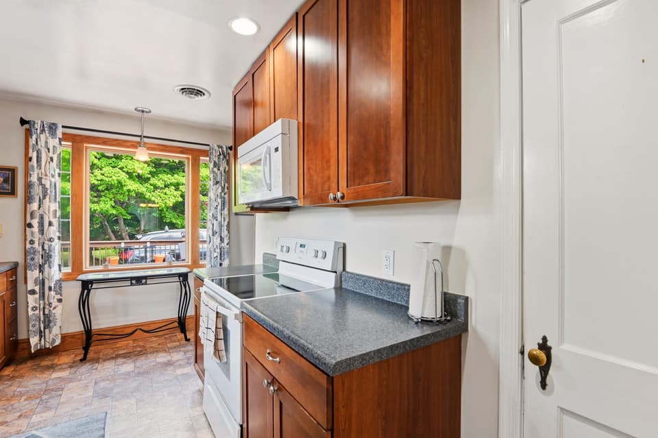 103 Ellett Drive SE, photo 23 of 40