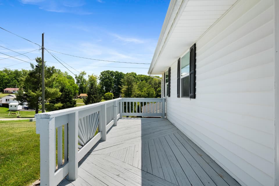 2301 Viewland Circle, photo 5 of 40